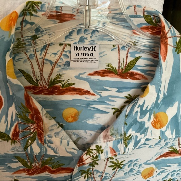 Hurley Men’s XL Hawaiian Aloha Shirt Modern Tropical Island Print Resort Style - Picture 2 of 11
